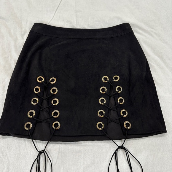 MISTRESS ROCKS 'MASTER' SUEDETTE LACE-UP MINI SKIRT - Picture 5 of 12